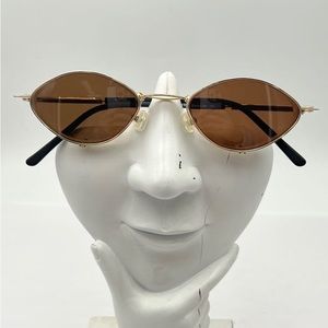 Vintage Welling Eurolite Gold Oval Clip-on Sunglasses Frames